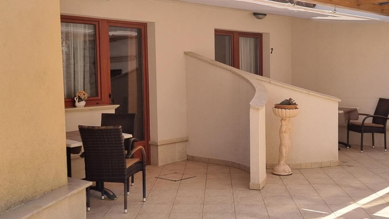 Apartmani Sidro マリンスカ エクステリア 写真
